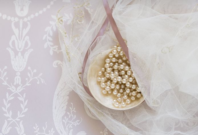 레이스 원단 특징 내용 알아보겠습니다