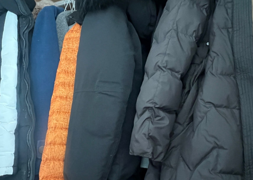 오랜만에 꺼내 입은 옷 간지럽다면!!