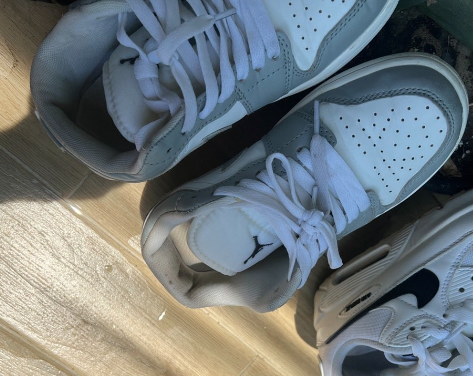 운동화 세탁후 냄새, 운동화 발냄새, 운동화 냄새 제거 방법