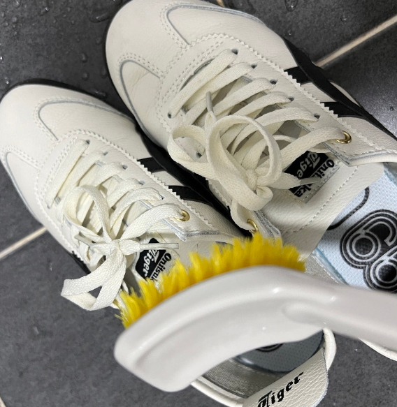 가죽운동화 세척 빨래, 냄새나고 오염된 가죽운동화 세탁방법