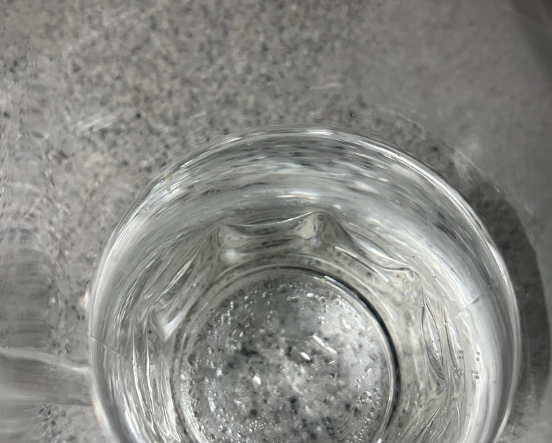 염색 가공, 염색용수 수질과 물의 경도, 경수의 연화