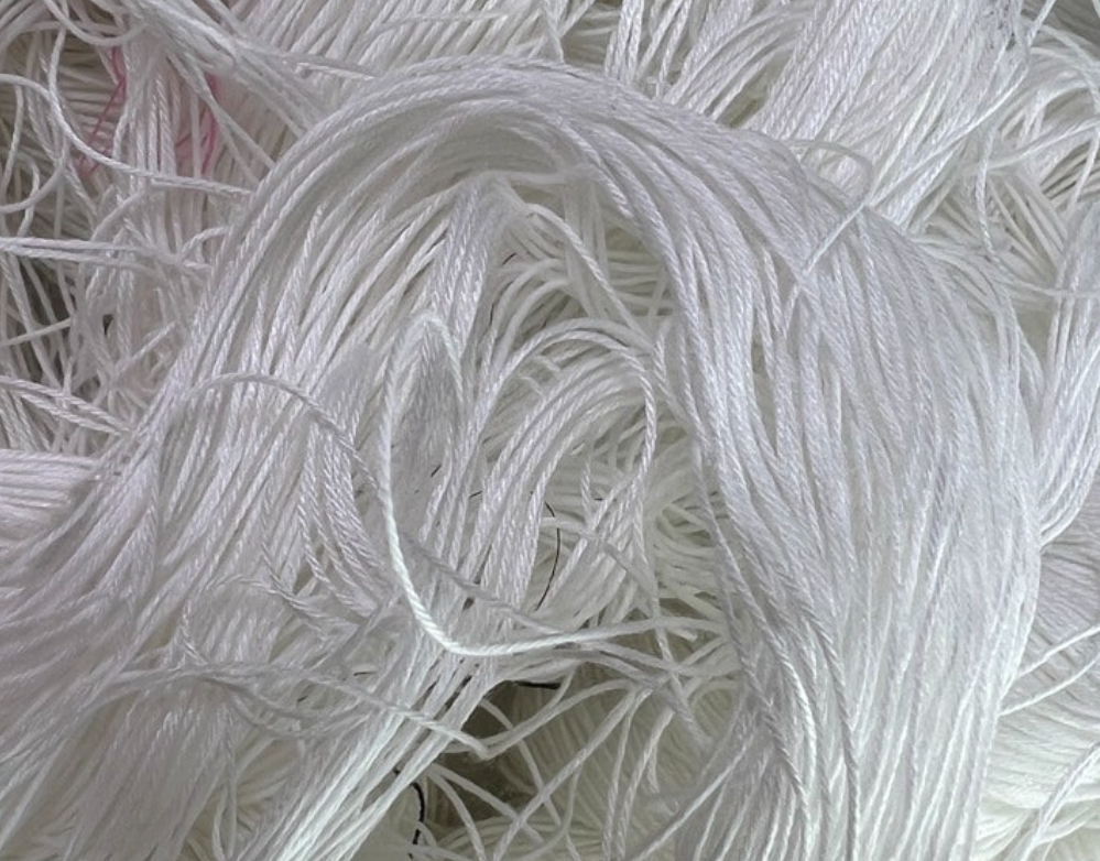 실의 성질, 광택, 촉감, 강도와 신도 특징