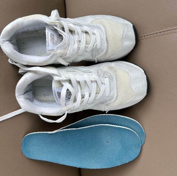 신발 냄새 제거 방법 신문지 활용법1